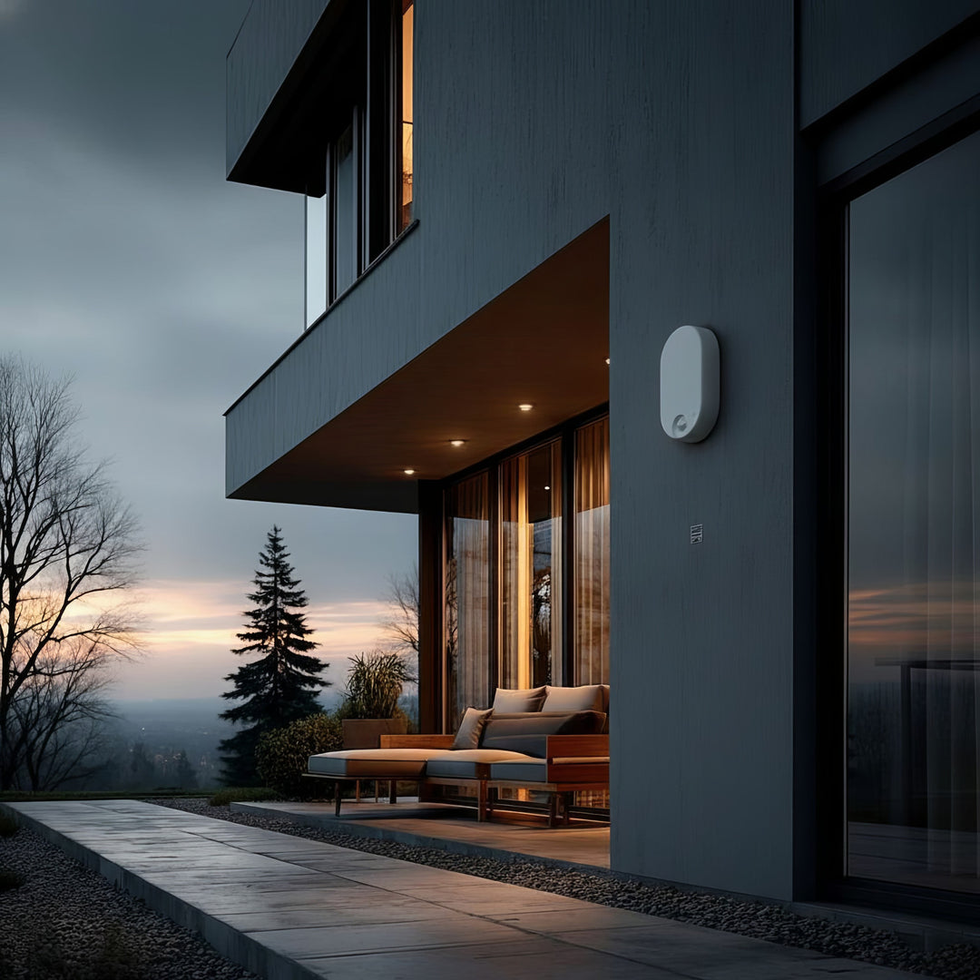 Maclean MCE340 LED-Lampe mit Infrarot-Bewegungssensor Wandleuchte Innen-/ Außenbeleuchtung 1100lm 15W IP54 Weiß