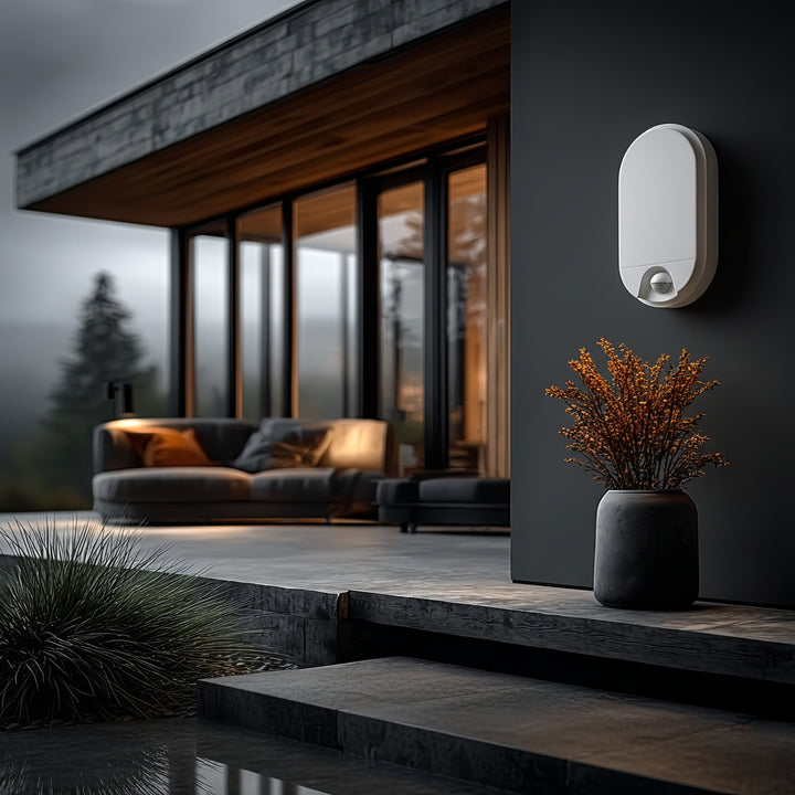 Maclean MCE340 LED-Lampe mit Infrarot-Bewegungssensor Wandleuchte Innen-/ Außenbeleuchtung 1100lm 15W IP54 Weiß