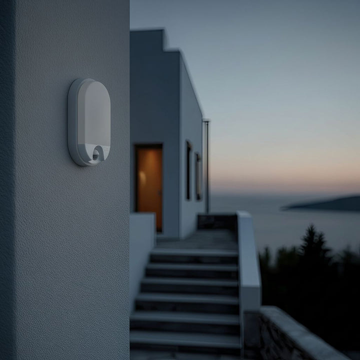 Maclean MCE340 LED-Lampe mit Infrarot-Bewegungssensor Wandleuchte Innen-/ Außenbeleuchtung 1100lm 15W IP54 Weiß