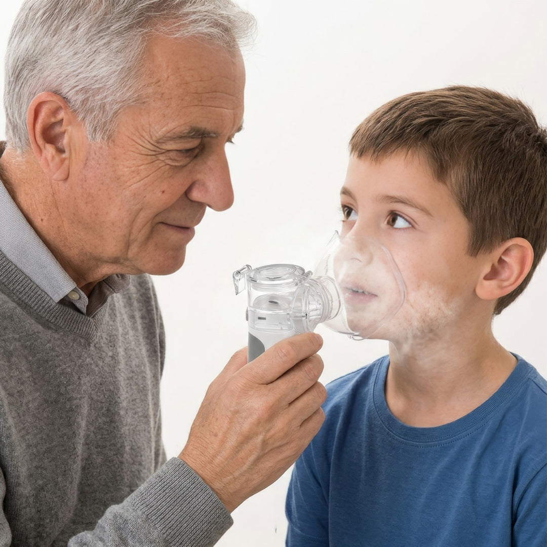 PR-835 Tragbarer Inhalationsgerät für Kinder und Erwachsene Geräuscharmer Inhalator Vernebler Zwei Masken Mundstück Vernebler-Set Stromversorgung über USB oder 2x AA Batterien Kompakt