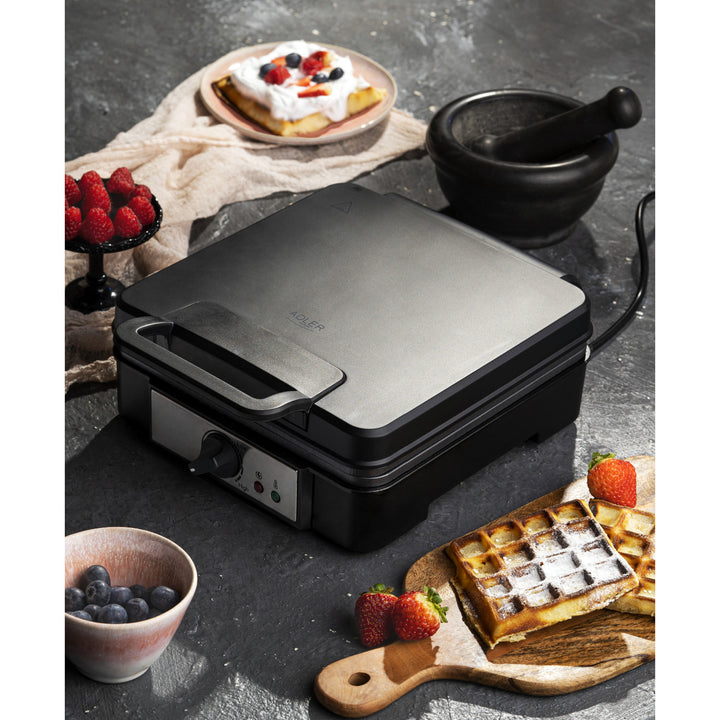 Waffeleisen Adler, für 4 Waffeln, Temperaturregelung, 1800W, AD 3049