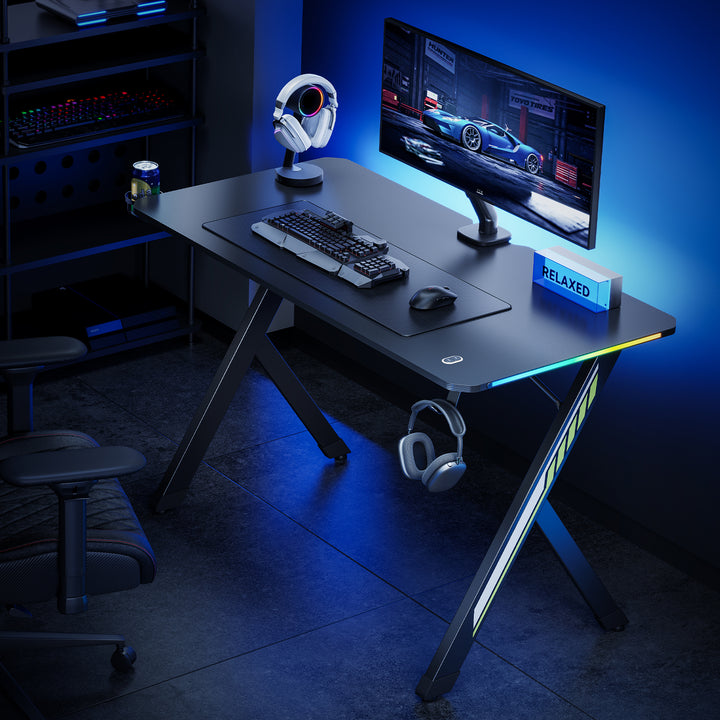 NanoRS Gaming-Tisch, schwarz, mit Kopfhörer- und Becherhalter, RGB-Hintergrundbeleuchtung, max. 75kg, Abmessungen 1200x600x750mm, RS102
