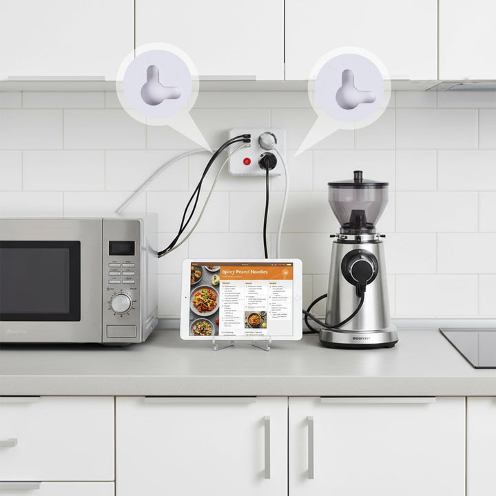 Maclean Steckdosenleiste, Verlängerungskabel 2 Steckdosen + 3xUSB, 110-240V AC 50/60Hz, 2,1A max 2500W, 1,5m, weiß, MCE387 W