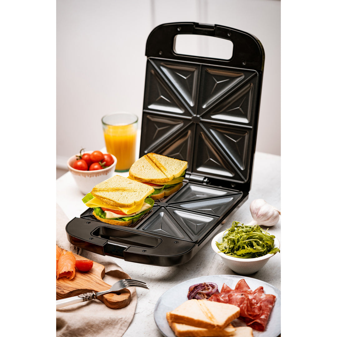 Adler AD 3055 schwarz 2000 Watt Sandwichmaker für 4 Sandwiches