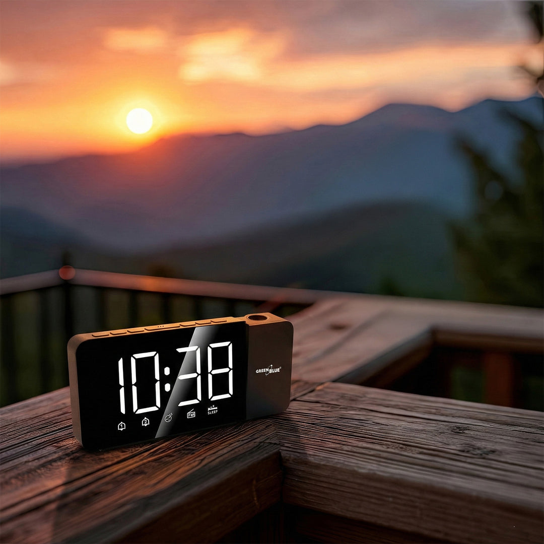 Digitaler LED-Radiowecker mit GreenBlue-Projektor, FM-Radio, Alarm, 12/24-Stunden-Anzeige, Stromversorgung über USB 5 V DC + CR2032, GB172