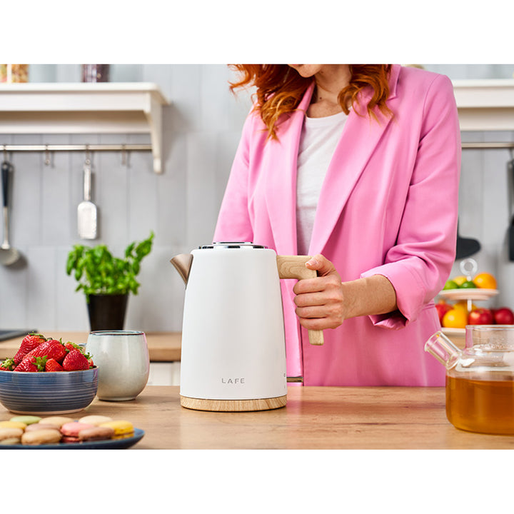 Lafe elektrischer Wasserkocher, 2200W, Fassungsvermögen 1,7l, weiß, Scandi