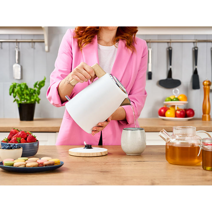 Lafe elektrischer Wasserkocher, 2200W, Fassungsvermögen 1,7l, weiß, Scandi