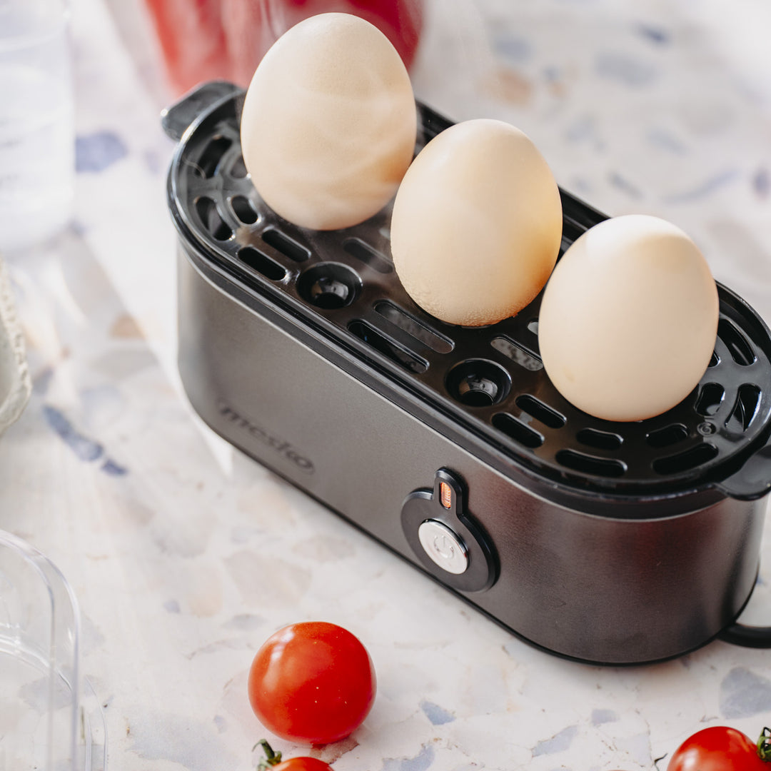 Mesko Eierkocher für 3 Eier, Leistung 210W, wählbare Kochstufe, Kontrollleuchte, MS 4485