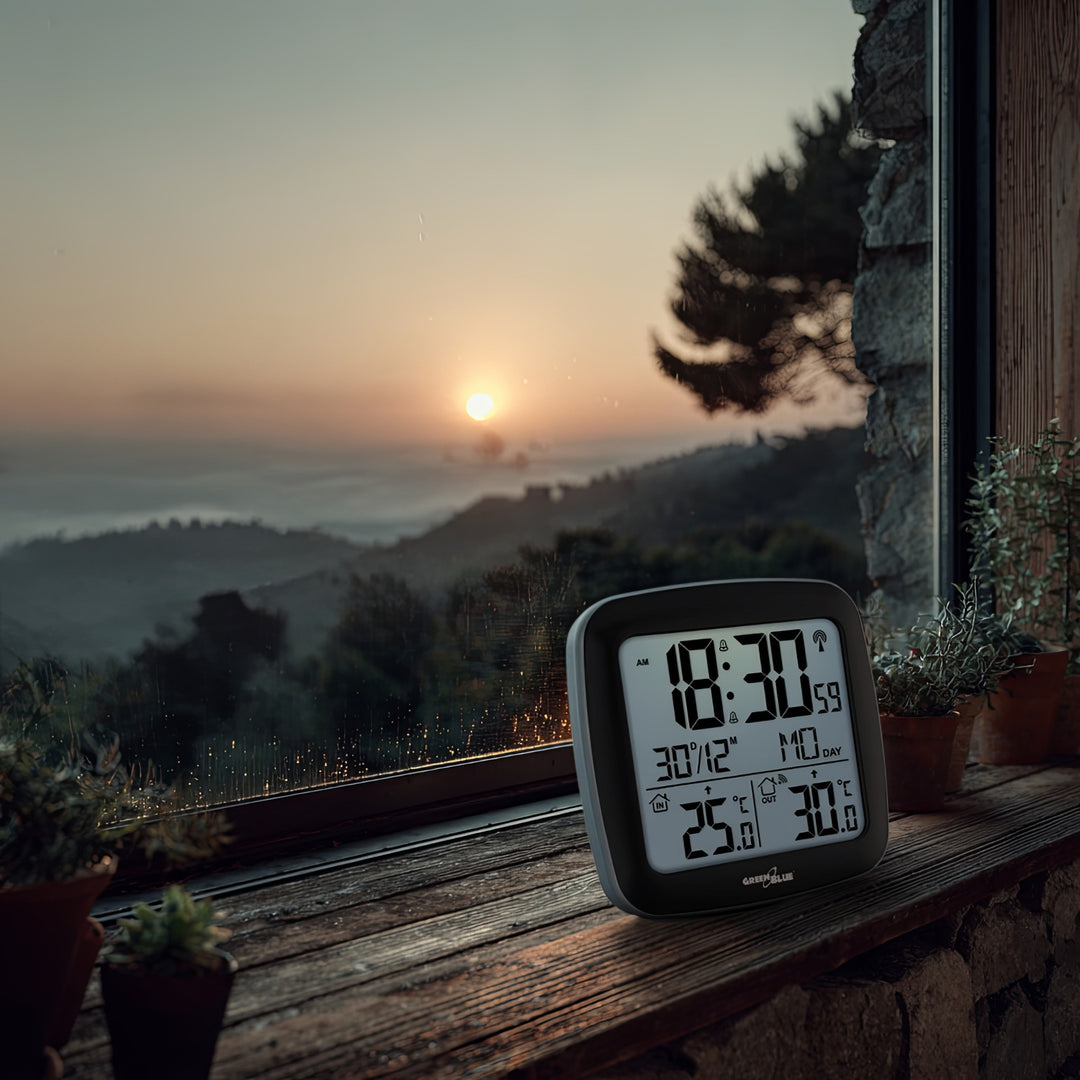 GreenBlue drahtlose Wetterstation, mit DCF, Kalender, Alarm, GB542 + 4x Varta Industrial AAA Alkalibatterie