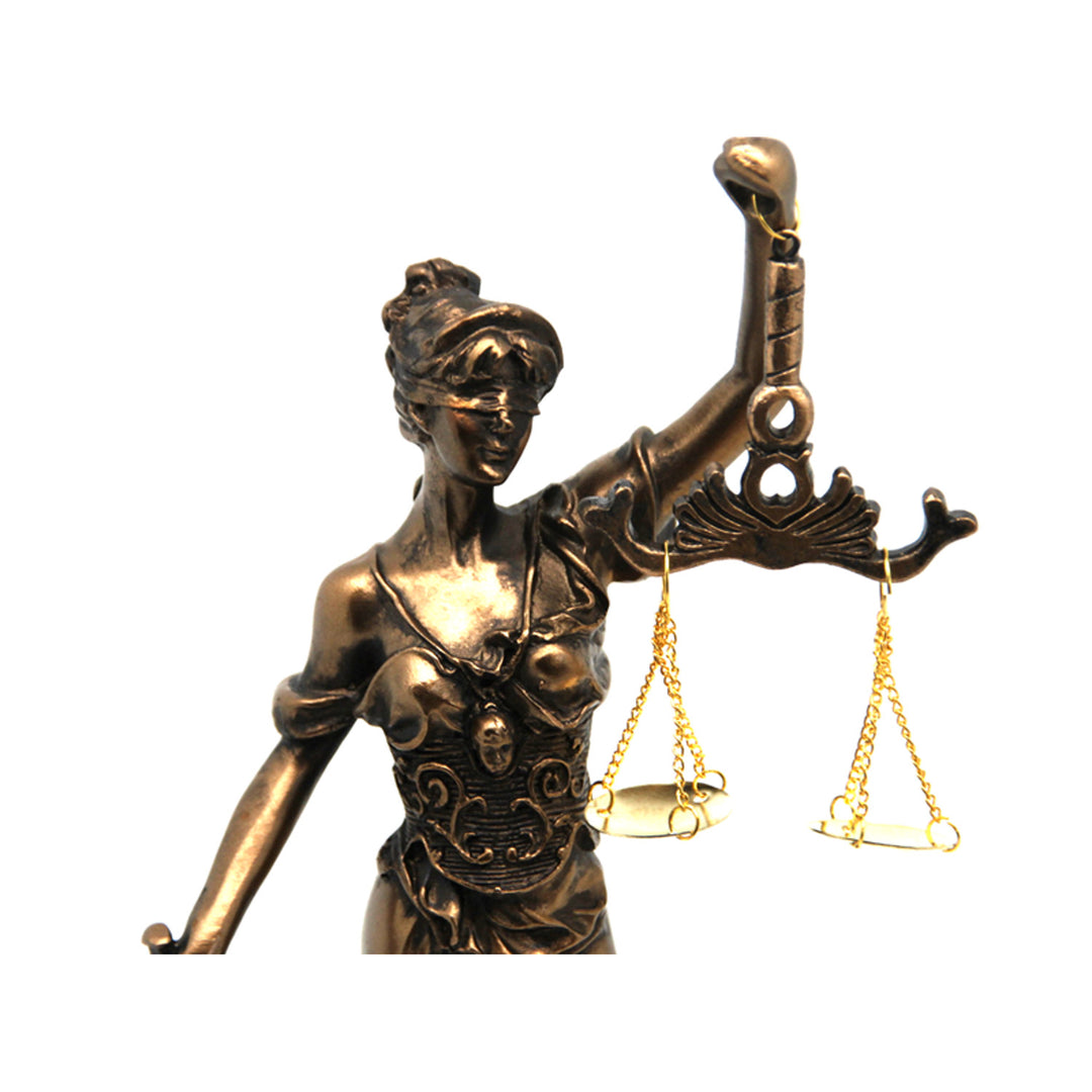 Figur der Temida mit Waage und Schwert, legale Bronzeskulptur, Königin Isabel