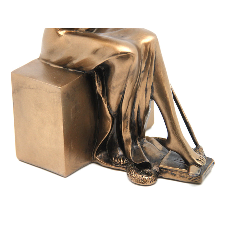 Themis-Figuren mit Waage und Schwert, Buchauflagen, Königin Isabel, 2 Stück