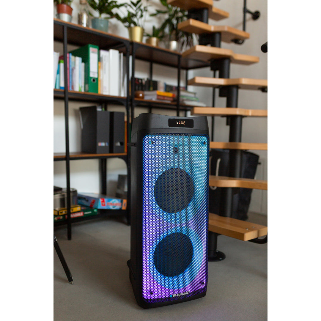 Blaupunkt Party Box Lautsprecher, LED-Beleuchtung, Bluetooth, USB und AUX, FM-Radio, Karaoke-Funktion, Fernbedienung, PB08DB