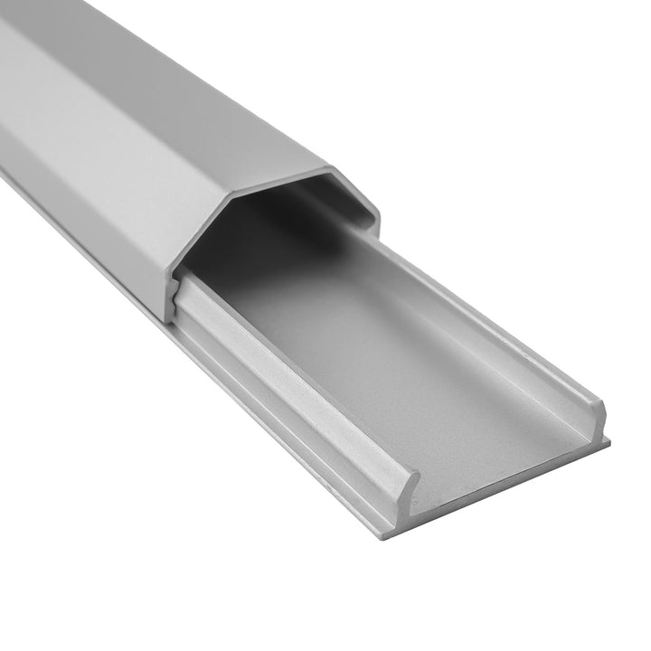 Maclean-Kabelabdeckleiste aus Aluminium, 33 x 18 x 750 mm, silber, MCTV-897 S