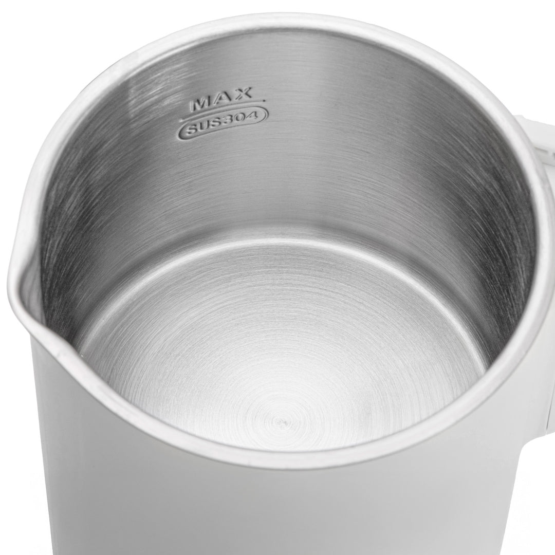 Adler Wasserkocher, Reise-Wasserkocher, doppelwandig, Fassungsvermögen 0,8 l, Leistung max. 650 W, grau, AD 1388
