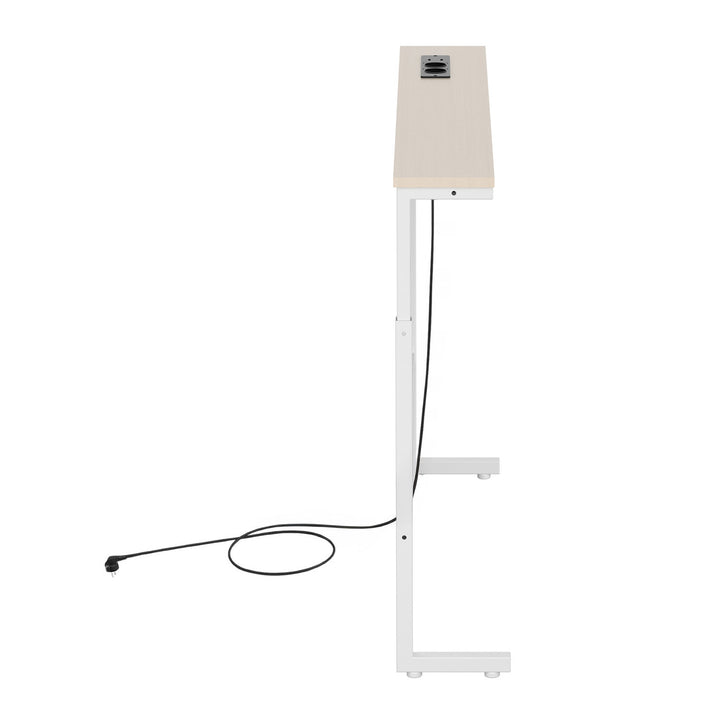Maclean-Konsole/Beistelltisch mit Ladeleiste, weiß mit heller Tischplatte, höhenverstellbar von 62 bis 83 cm, max. 25 kg, Kabel 2,5 m, MC-140 W