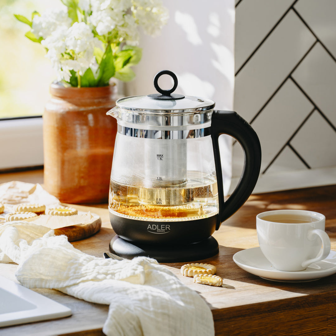 1,5-Liter-Glaswasserkocher mit Teefilter und Temperaturregelung, 2200 W, LED-Anzeige 60–100 °C, Adler AD 1299, schwarz
