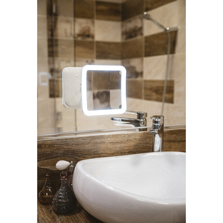 Badezimmerspiegel, schwenkbar mit LED-Beleuchtung CR 2169