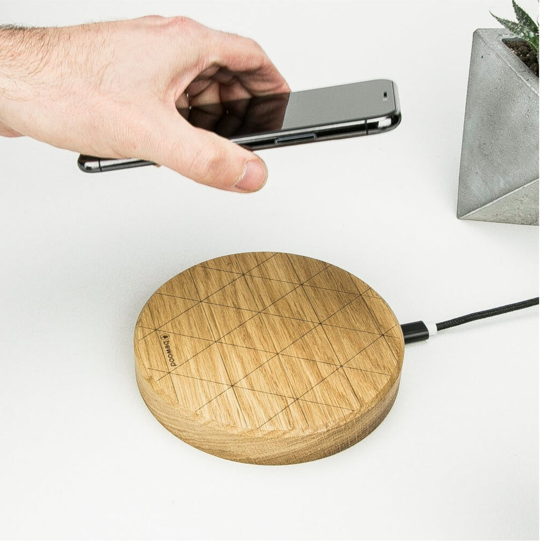 Circle Kabellose Qi Ladestation aus Holz max 15W Ladegerät Qi-Ladesystem Induktionsladegerät Holzgehäuse Inklusive 1m USB-Kabel (Eiche)