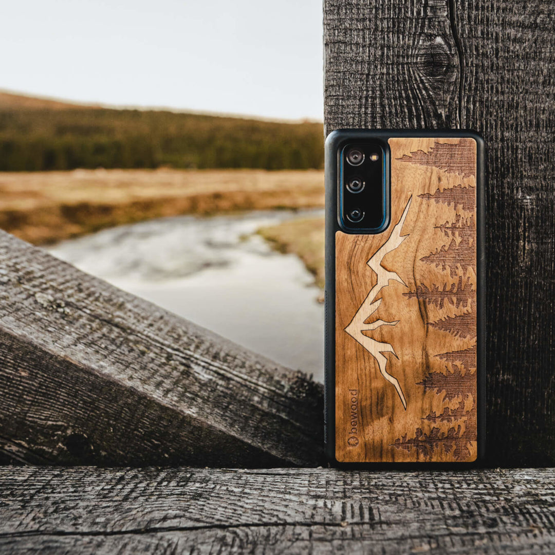 HOLZETUI IPHONE 13 PRO TOP IMBUIA HOHE QUALITÄT