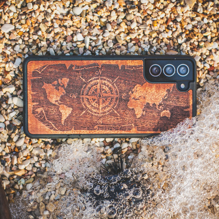 HOLZETUI IPHONE 13 PRO MAX WIND ROSE MERBAU HOHE QUALITÄT