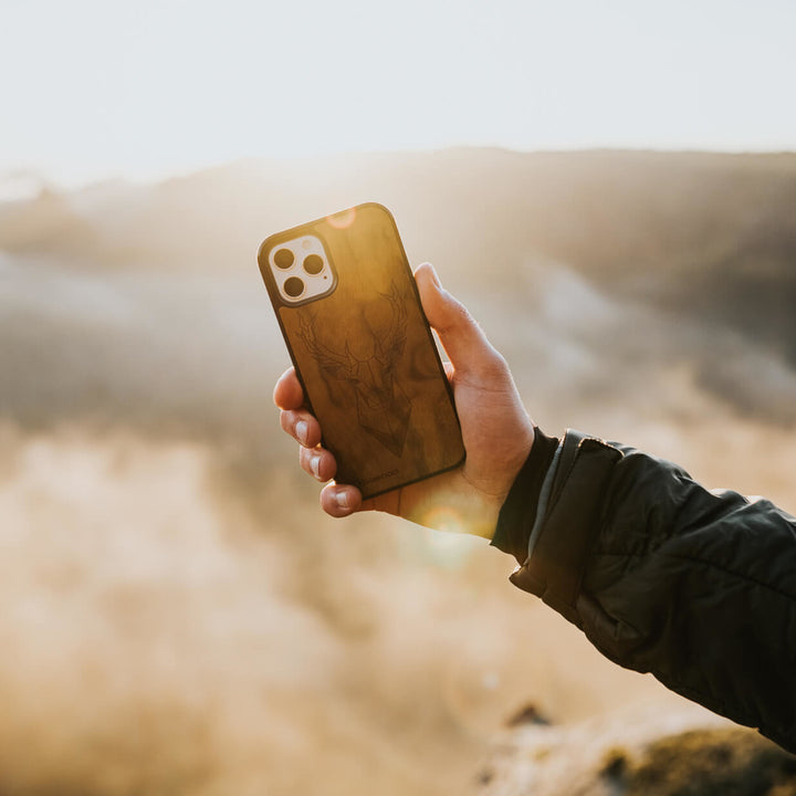 HOLZETUI IPHONE 13 PRO MAX STAG IMBUIA HOHE QUALITÄT
