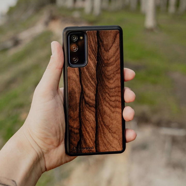 HOLZETUI IPHONE 13 ZIRICOTE HOHE QUALITÄT