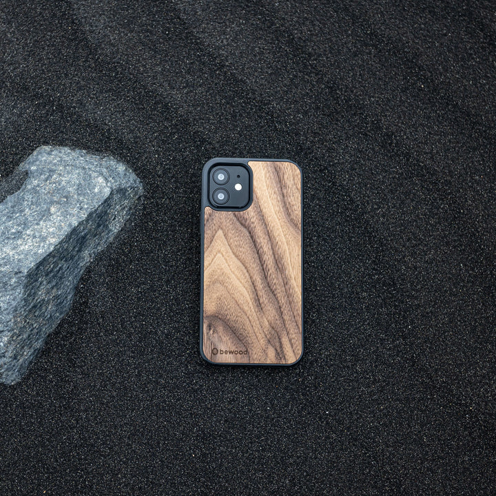 HOLZETUI IPHONE 13 PRO MAX AMERIKANISCHER WALNUSS
