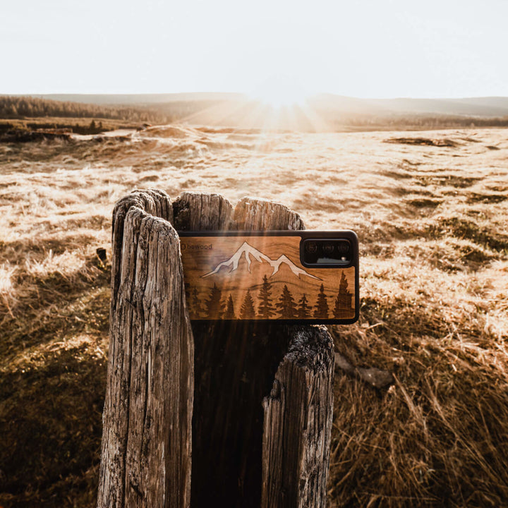 HOLZETUI IPHONE 12 PRO MAX IMBUIA BERGE HOHE QUALITÄT