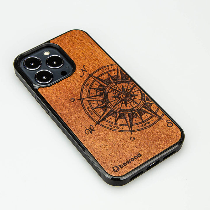 HOLZETUI IPHONE 13 PRO TRAVELER MERBAU HOHE QUALITÄT