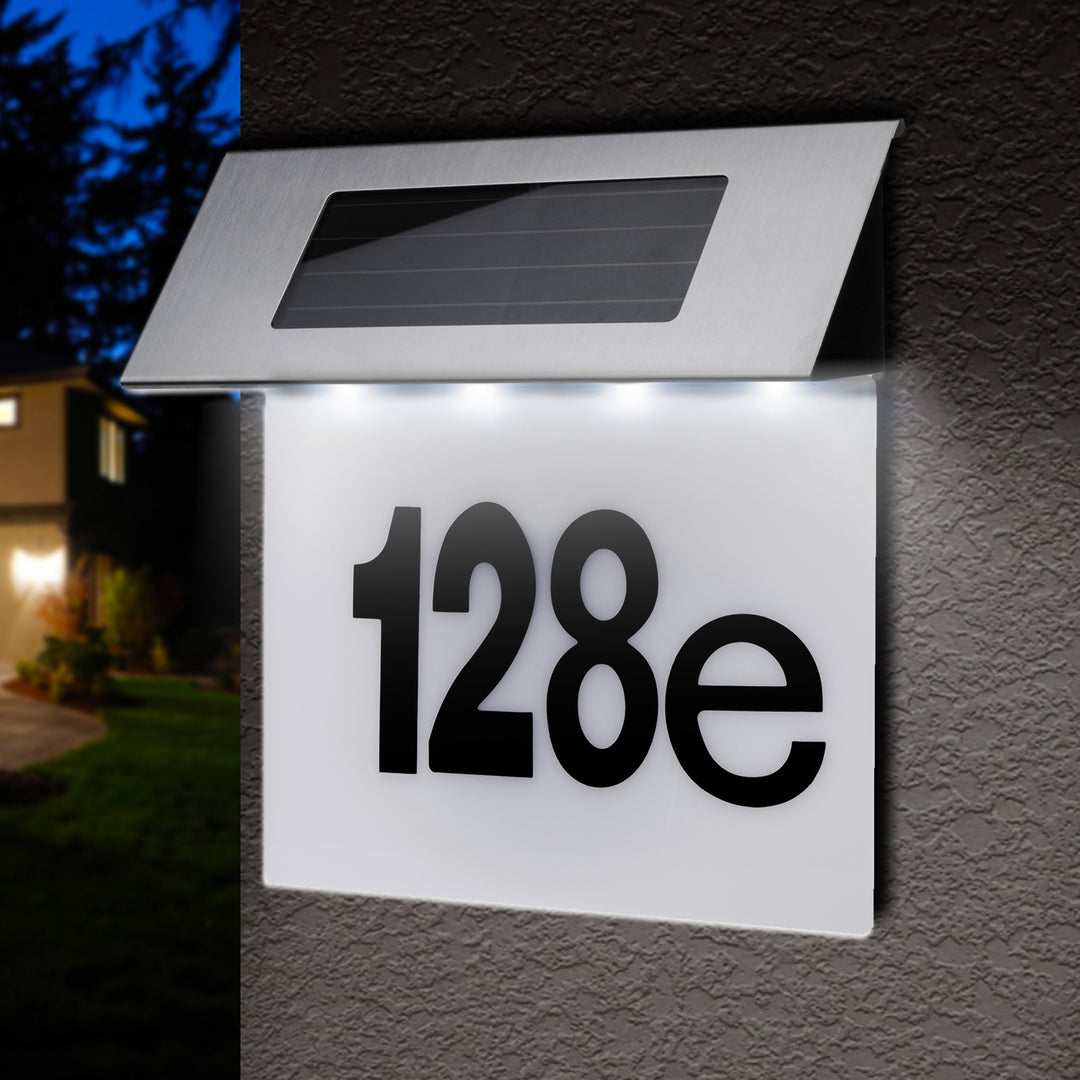 Solar Hausnummernleuchte mit Plexiglas: 17x13cm Hausnummer mit LED Beleuchtung Dämmerungssensor IP44 60lm 1.5W Kaltweiß 6000K Außenwandleuchte