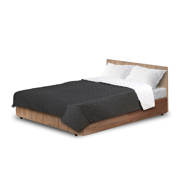 Medicline Bettdecke Doppelseitige Steppdecke für das Bett 100% Mikrofaser-Polyester Antiallergisch Schlafdecke 220 x 240 cm, Weiß/Schwarz