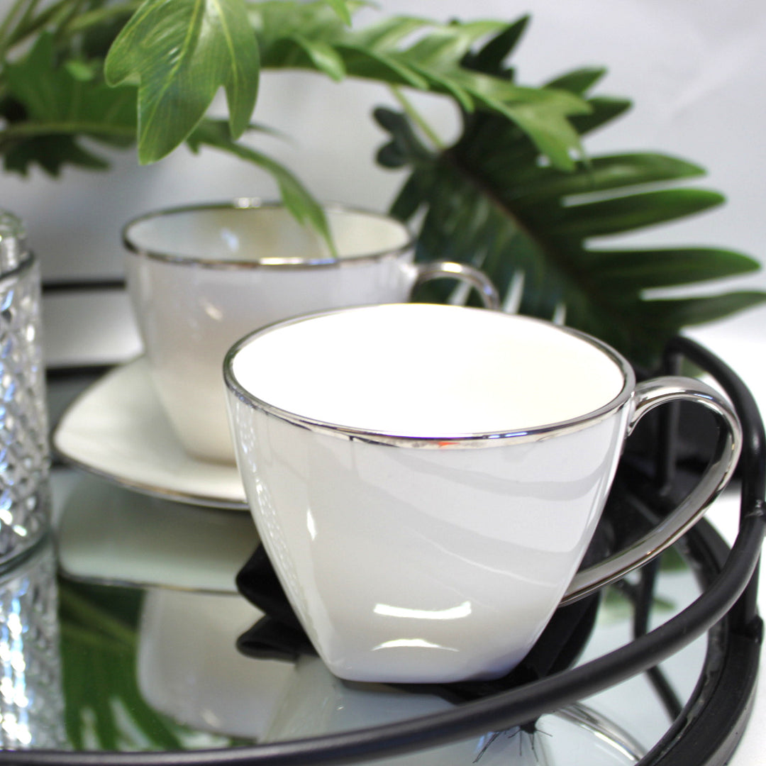 Queen Isabell Kaffeetassen-Set mit Untertassen und Löffel 2 Stück Porzellanset , Knochenporzellan, 250ml